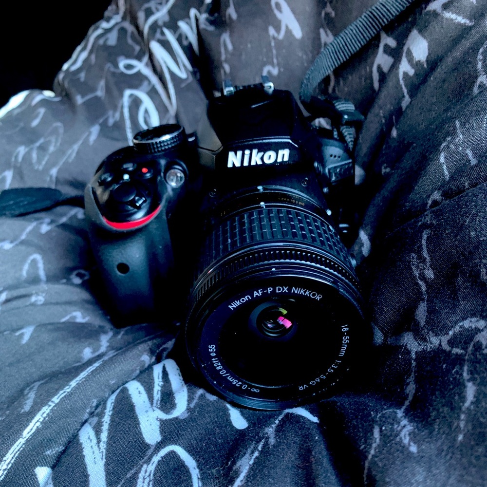 Nikon DSLR 3400
